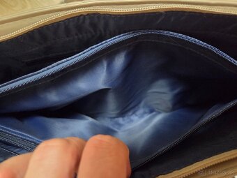 Guess kabelka bledá - 5