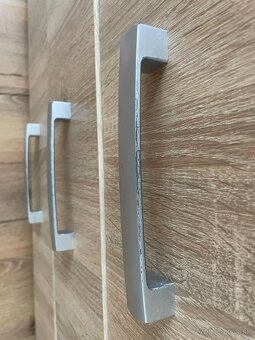 Šatníková skriňa VELLERUP 200x200 - 5