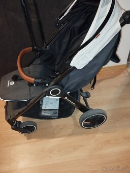 Petite & Mars Street + - 5