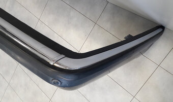 BMW 7 E32 Zadný nárazník - 5