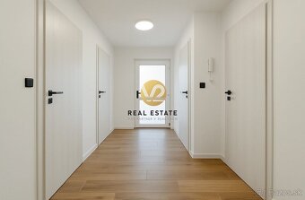 Ponúkame na predaj Priestranný rodinný dom v obci Cabaj - Čá - 5