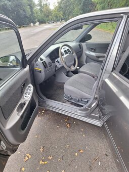 Hyundai Accent - 5