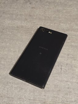 Sony Xperia X Compact - 5