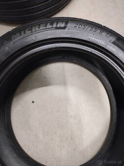 Predám letné pneu Michelin 205/55 R 17 - 5