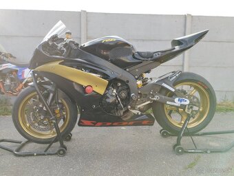 YAMAHA R6 - 5