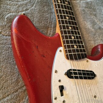 Predám Fender Mustnag Dakota Red rok 1966 - 5