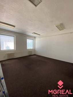 Predaj administratívnej budovy 878 m2 v Senici - 5