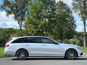 Mercedes E trieda T 300 de A/T Plug-in Hybrid 308PS 2020 TOP - 5