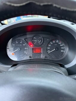 Peugeot Partner 1.6 HDi doprovodné vozidlo - 5