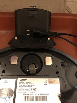 Predám Roboticky vysávač Samsung na súčiastky za 15e - 5