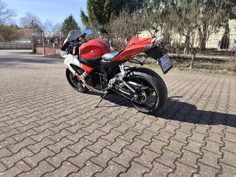 Suzuki GSXR 600 - 5