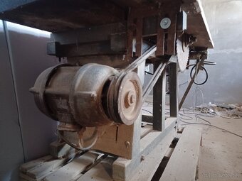 Predám: Cirkulár s hobľovačkou - 5