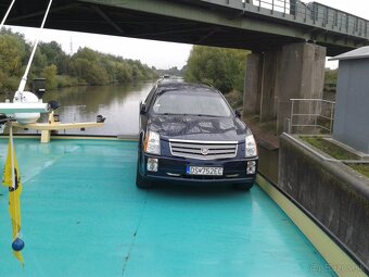 Predám Cadillac srx - 5