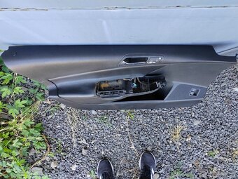Tapacire dverí na VW Passat b6 ako nové - 5