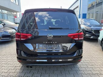 VW Touran Highline 2.0TDI 110kW DSG 26tkm - záruka Autodraft - 5