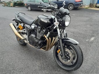 YAMAHA  XJR1300 - 5