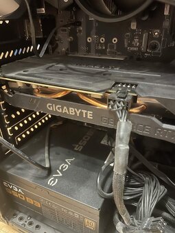 Predám herné PC RTX 2060. ryzen 5 3600, 32GB pamäť - 5