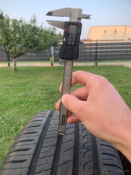 Letné pneumatíky Barum 215/50 r17 - 5