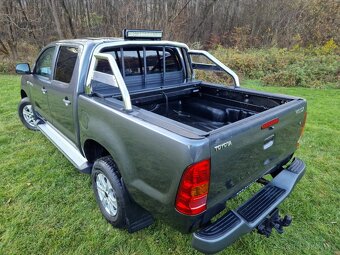 Toyota Hilux 2.5 D-4D 4X4 UZÁVIERKA UKÁŽKOVÝ STAV - 5