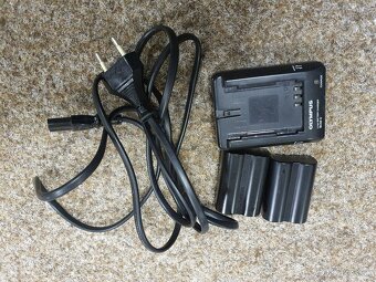 Predám Olympus Camedia C-5060 - 5