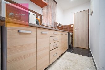Na predaj zariadený rodinný dom vo Váhovciach – bývajte v ti - 5