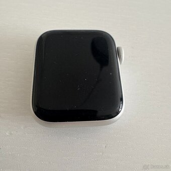 Predám Apple Watch 6 series 40mm - 5