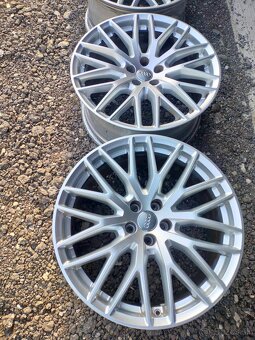 4ks alu disky orig. Audi 5x112 R20 - 5