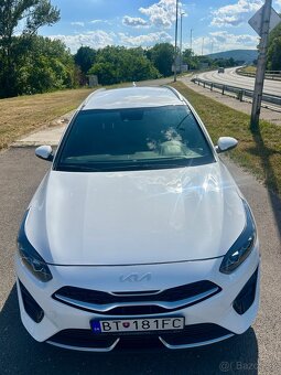 KIA Cee’d SW GT Line Combi 117.5kw Manuál - 5