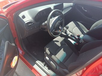 Hyundai i30 1.5i CVVT Play - 5