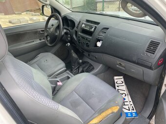 Toyota Hilux 2,5  75kw - 5