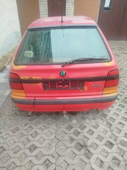 Rozpredám škoda Felicia 1.3 - 5