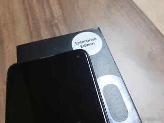 Samsung Galaxy S10e - 5