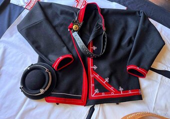 Detviansky HOLOPUPKÁRSKY kroj - 5