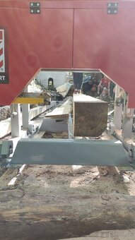 Kmeňová pásová píla - Holz mann BBS 550 smart - 5