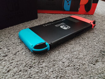 Nintendo Switch V2 - 5