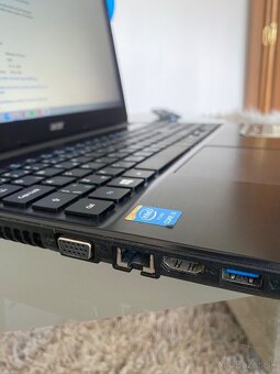Acer Aspire E15 (E5-572G-3290) - 5