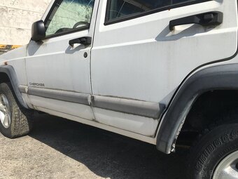 Jeep CHerokee XJ-4.0B - 5