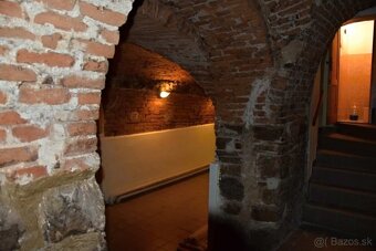 Prešov, Hlavná ul. - obchodné priestory na prenájom - 5