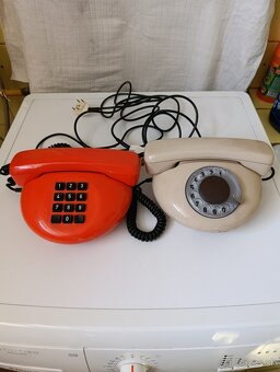 Retro telefony - 5