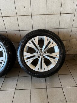 Predam original VW zimnu sadu s rozmerom 215/55 R17 - 5