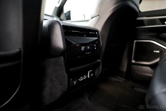 SUV Jeep Wagoneer - 5