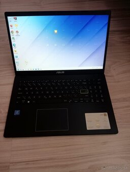 Predám notebook Asus E510M - 5