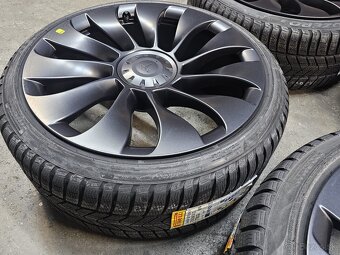 TESLA MODEL Y Originálne 21“ zimné pneumatiky Pirelli - 5