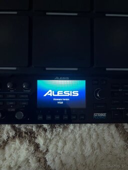Alesis Strike Multipad Elektronický bicí pad - 5