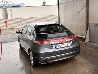Honda Civic 1.8 VTEC Sport 6MT - 5