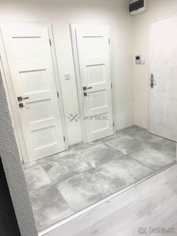 Na predaj štýlový 3 - izb. byt - 79 m² s balkónom vo Vranove - 5