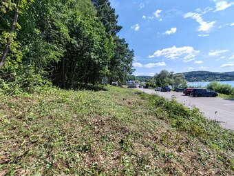 Jeden z troch pozemkov v prvej línii pri vode PREDANÝ - 5