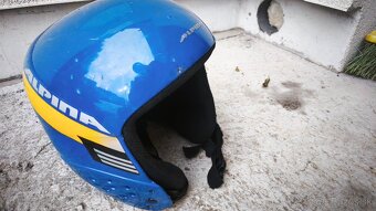 Predám lyžiarske detské prilby a paličky - 5