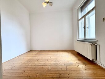 PREDAJ - Stromestský 4izbový byt s vysokými stropmi, 116m2, - 5