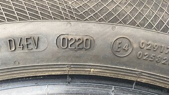 Zimné pneu Continental, 215/55 R17 - 5